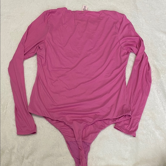 VS Pink Long Sleeve Women's Thong Bodysuit XLarge NWOT - Picture 3 of 6